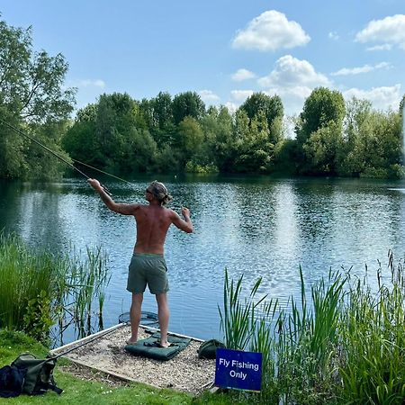 Luxury Kingfisher Lodge, Isis Lake, Within The Cotswold Waterpark Cirencester Zewnętrze zdjęcie