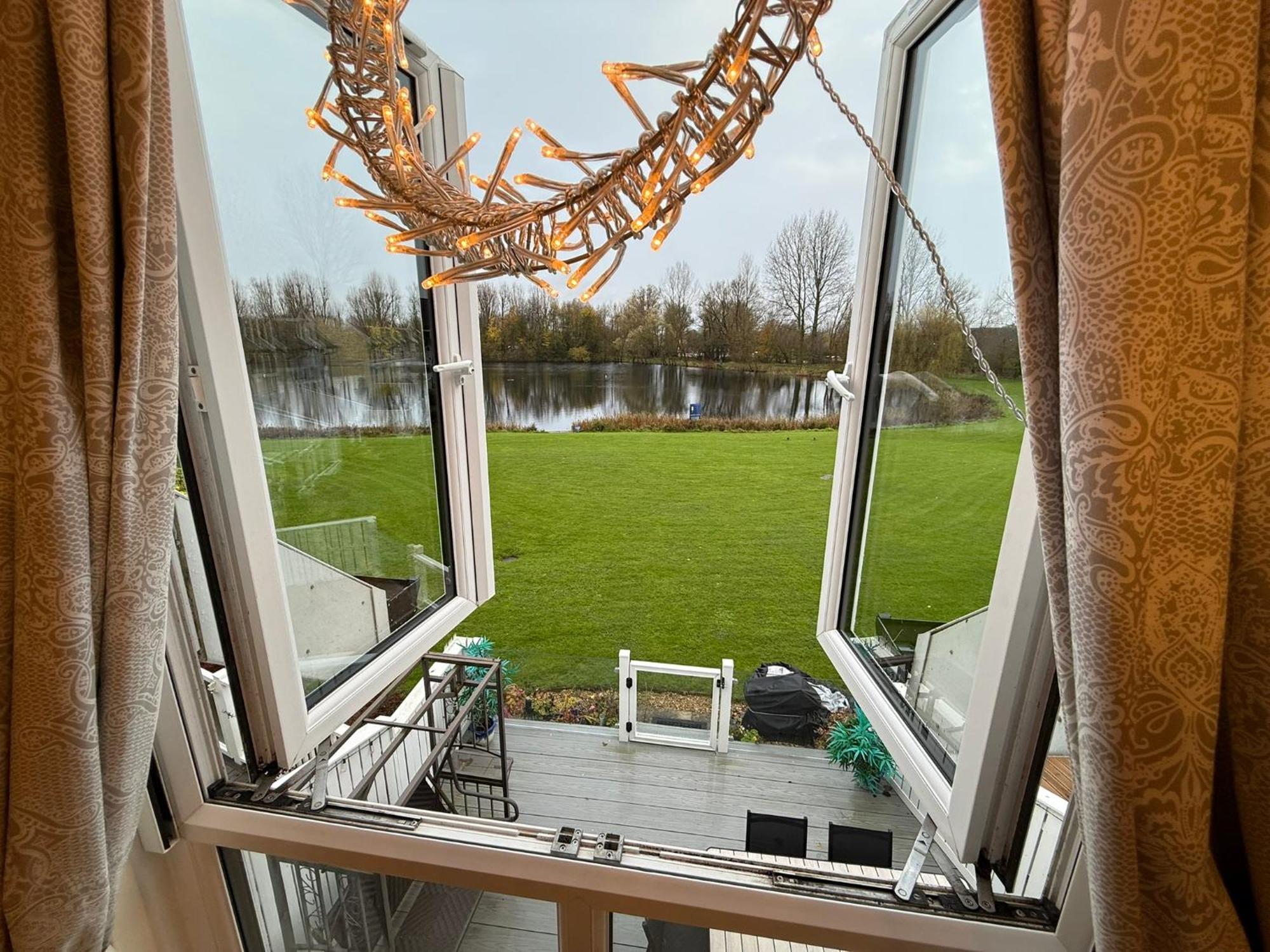 Luxury Kingfisher Lodge, Isis Lake, Within The Cotswold Waterpark Cirencester Zewnętrze zdjęcie