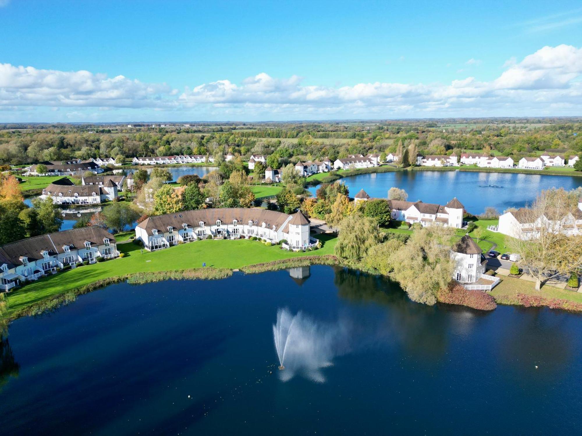 Luxury Kingfisher Lodge, Isis Lake, Within The Cotswold Waterpark Cirencester Zewnętrze zdjęcie