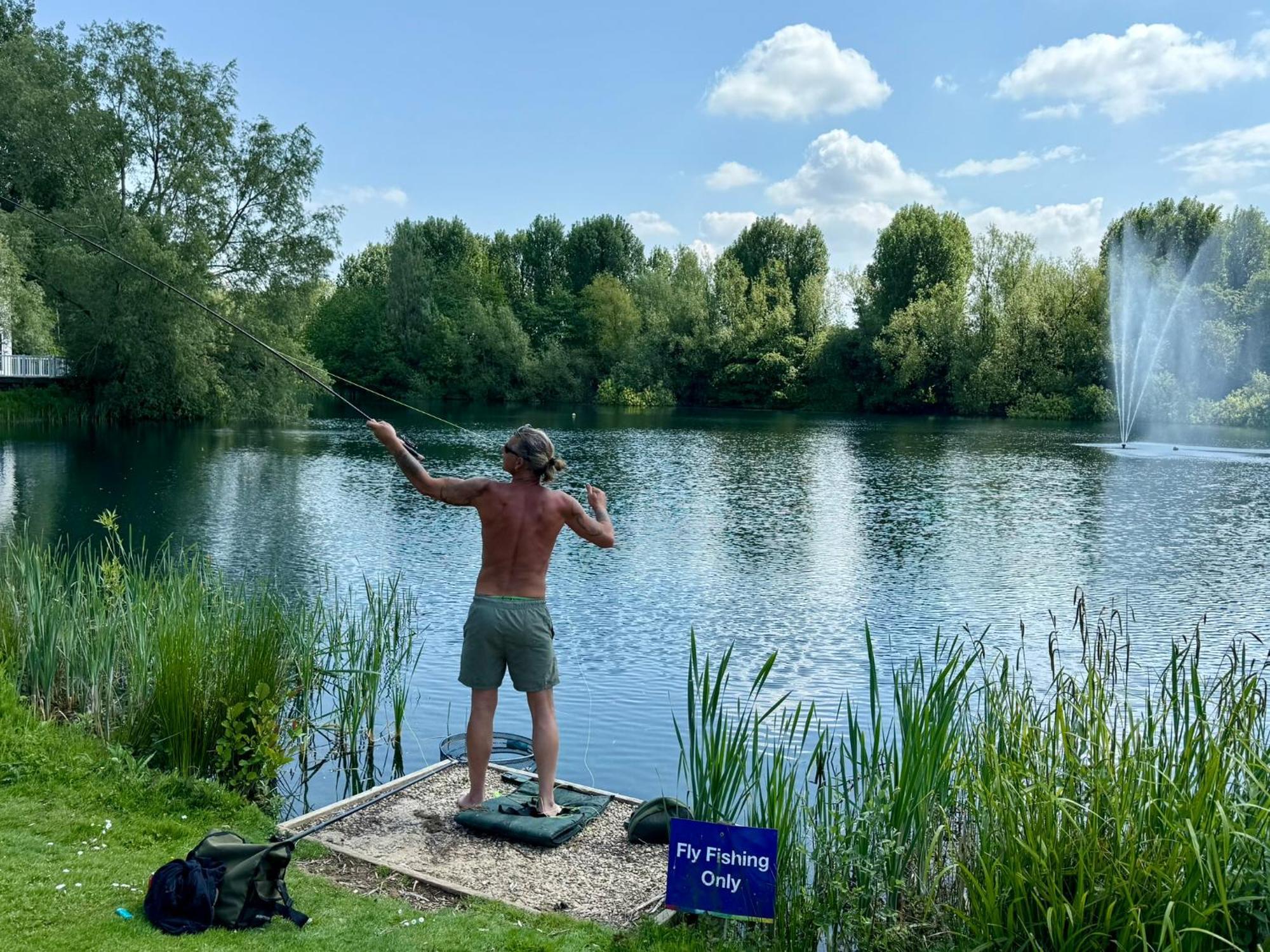 Luxury Kingfisher Lodge, Isis Lake, Within The Cotswold Waterpark Cirencester Zewnętrze zdjęcie
