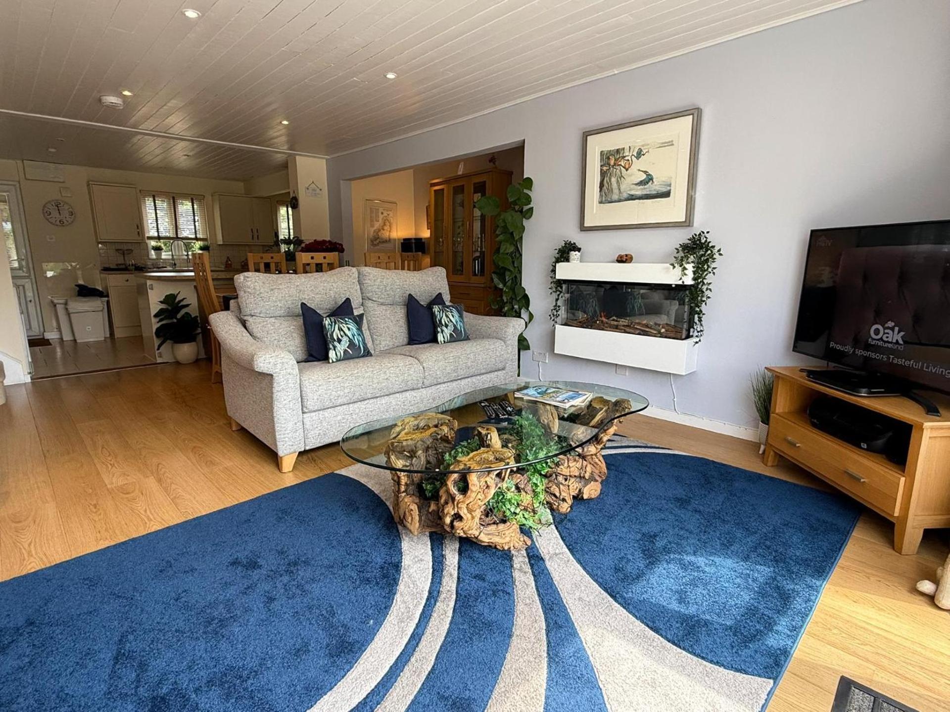 Luxury Kingfisher Lodge, Isis Lake, Within The Cotswold Waterpark Cirencester Zewnętrze zdjęcie