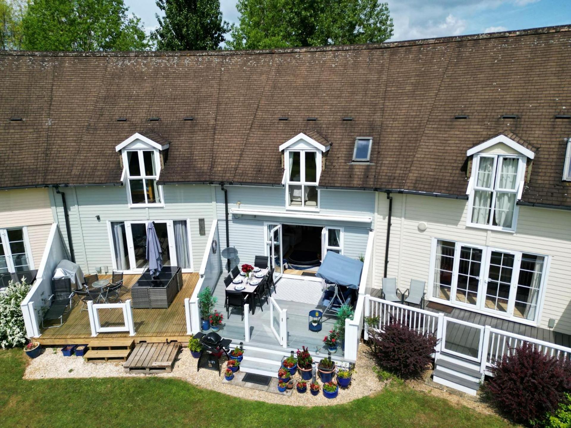 Luxury Kingfisher Lodge, Isis Lake, Within The Cotswold Waterpark Cirencester Zewnętrze zdjęcie